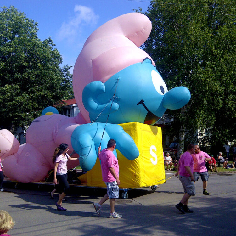 Baby Smurf CA Parade Float