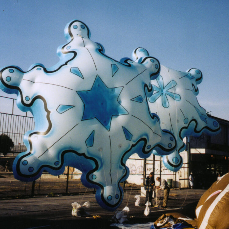 Snowflakes Parade Balloon, 25'