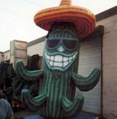 Cactus w/ Sunglasses Parade Balloon, 20'