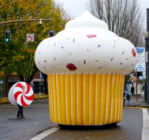 Cupcake Parade Balloon